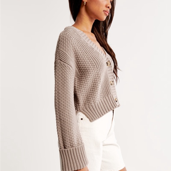 Abercrombie sweater - Picture 3 of 4